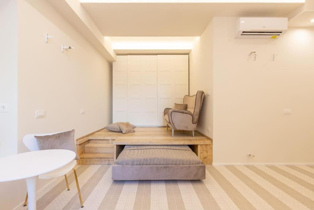 5Fo6 Navigli - Duomo - Boho - Minimal Apartment มิลาน ภายนอก รูปภาพ